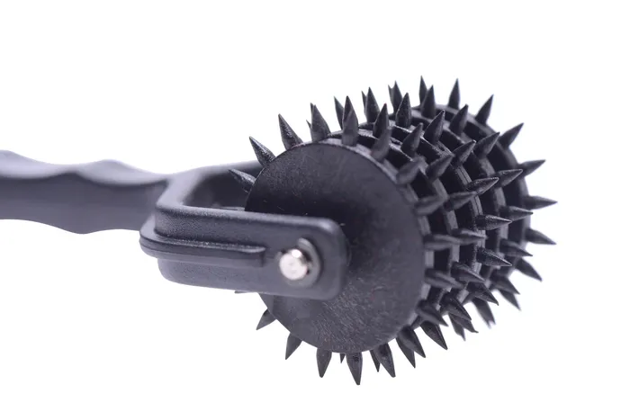 Master Series Vibrators Spiked 5 Row Pinwheel Master Series Vibrators Spiked 5 Row Pinwheel